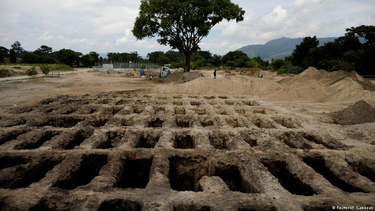 OpenGraph image for dw.com/en/coronavirus-digest-1-death-every-15-seconds/a-54440991