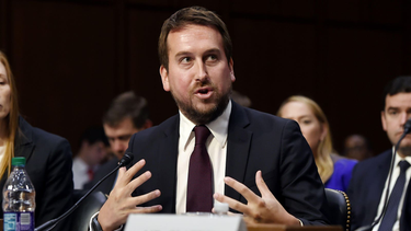 OpenGraph image for forbes.com/sites/mattnovak/2023/08/09/twitter-exec-defends-restoring-account-that-shared-child-sex-abuse-material/?sh=3ceede7c1695