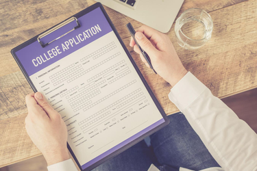 OpenGraph image for forbes.com/sites/michaeltnietzel/2023/03/30/college-applications-are-up-dramatically-in-2023/?sh=19b3b4619c4d