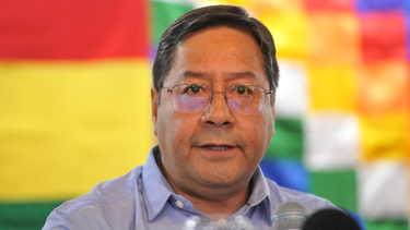 OpenGraph image for france24.com/es/20200128-luis-arce-regresa-de-argentina-a-bolivia-para-preparar-su-campa%C3%B1a-presidencial
