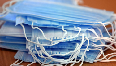 OpenGraph image for francebleu.fr/infos/education/deconfinement-des-enseignants-en-haute-loire-s-inquietent-du-manque-de-qualite-de-certains-masques-1589223603