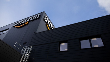 OpenGraph image for francetvinfo.fr/internet/amazon/quatre-choses-a-savoir-sur-aws-le-lucratif-business-d-amazon-dont-vous-n-avez-sans-doute-jamais-entendu-parler_4299357.html#xtor=CS2-765-%5Bautres%5D-