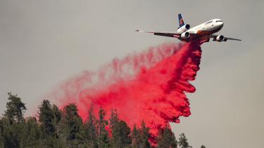 OpenGraph image for francetvinfo.fr/meteo/climat/inondations-en-europe-comment-le-rechauffement-climatique-est-passe-de-menace-pour-les-generations-futures-a-danger-imminent_4690937.html