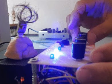 OpenGraph image for hackster.io/roni-bandini/arduino-uno-and-mozzi-drum-machine-dancing-head-5a08cb