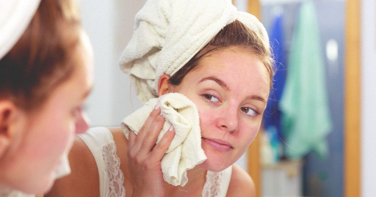 PCOS and Acne: How Are They Related and Treatment Options