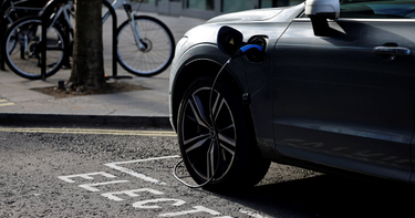OpenGraph image for huffingtonpost.co.uk/entry/electric-cars_uk_5fb64017c5b695be8300137c?2qh