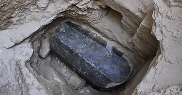 OpenGraph image for huffingtonpost.com/entry/black-sarcophagus-unearthed-in-egypt_us_5b45a8b1e4b048036ea3d944?ncid=engmodushpmg00000004