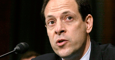 OpenGraph image for huffpost.com/entry/glenn-fine-resigns-coronavirus-watchdog_n_5ecd4a9dc5b6b87f15780f64