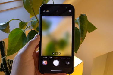 OpenGraph image for igen.fr/ios/2020/08/message-de-service-lappareil-photo-dios-14-b4-ne-fait-pas-bon-menage-avec-les-airpods