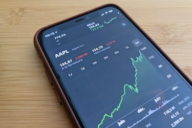 OpenGraph image for igen.fr/ios/2020/12/raccourcis-ios-143-retire-deux-actions-liees-lapp-bourse-119833