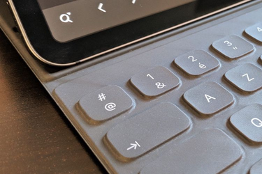 OpenGraph image for igen.fr/ipad/2018/12/le-smart-keyboard-azerty-ne-propose-pas-de-touche-echap-et-cest-un-probleme-106327