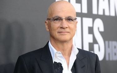 OpenGraph image for igen.fr/itunes/2017/11/entre-une-bombe-atomique-et-un-restaurant-au-kansas-jimmy-iovine-predit-la-mort-de