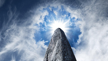 OpenGraph image for informatik-aktuell.de/entwicklung/methoden/warum-es-nicht-immer-microservices-sein-muessen.html