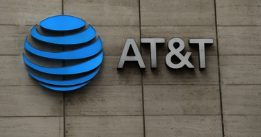 OpenGraph image for inputmag.com/tech/att-doesnt-want-us-to-fund-fast-internet-in-rural-areas