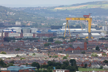 OpenGraph image for lemonde.fr/economie/article/2019/08/07/belfast-pleure-la-fin-de-ses-mythiques-chantiers-navals_5497335_3234.html