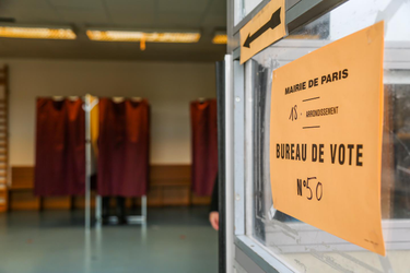 OpenGraph image for lemonde.fr/election-presidentielle-2017/article/2017/05/07/presidentielle-2017-abstention-record-pour-un-second-tour-depuis-l-election-de-1969_5123757_4854003.html