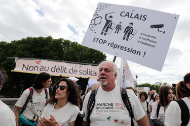 OpenGraph image for lemonde.fr/immigration-et-diversite/article/2018/07/06/aide-aux-migrants-le-conseil-constitutionnel-consacre-le-principe-de-fraternite_5326929_1654200.html