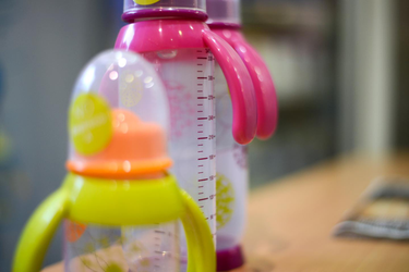 OpenGraph image for lemonde.fr/planete/article/2019/09/03/des-perturbateurs-endocriniens-impregnent-tous-les-francais-et-surtout-les-enfants-alertent-les-autorites-sanitaires_5505844_3244.html