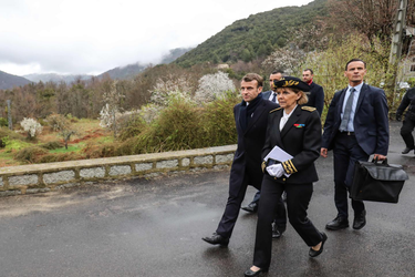 OpenGraph image for lemonde.fr/politique/article/2019/04/05/les-pistes-explosives-de-macron-pour-reformer-la-haute-fonction-publique_5446042_823448.html