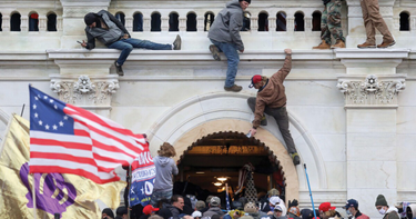 OpenGraph image for lrb.co.uk/the-paper/v44/n10/james-meek/what-are-you-willing-to-do