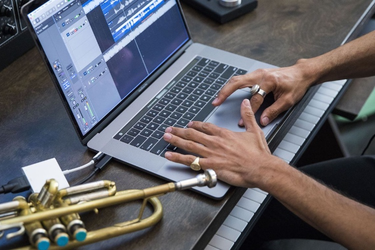 OpenGraph image for macg.co/materiel/2018/07/apple-veut-nouveau-tenter-les-pros-avec-son-macbook-pro-102978