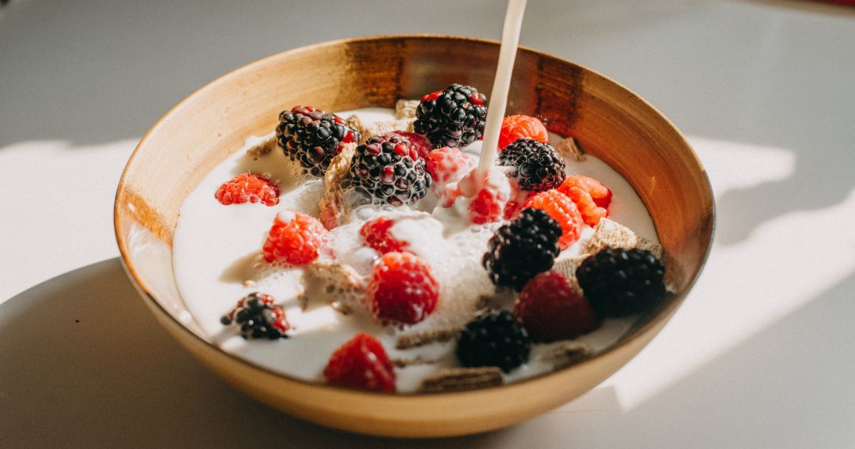 8 Best Luteal Phase Snacks, Recommended By Nutritionists