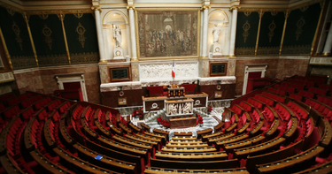 OpenGraph image for marieclaire.fr/violences-conjugales-un-decret-passe-inapercu-met-en-peril-les-ordonnances-de-protection,1350812.asp