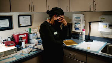 OpenGraph image for newyorker.com/news/dispatch/roes-final-hours-in-one-of-americas-largest-abortion-clinics