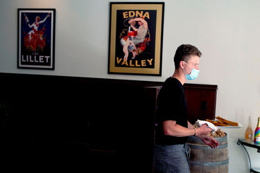 OpenGraph image for nj.com/coronavirus/2020/06/nj-restaurants-are-reopening-in-a-new-world-you-better-learn-how-to-tip.html