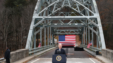 OpenGraph image for npr.org/2021/11/16/1056268965/biden-picks-a-rickety-new-hampshire-bridge-as-a-scene-to-sell-his-infrastructure?utm_source=dlvr.it&utm_medium=twitter