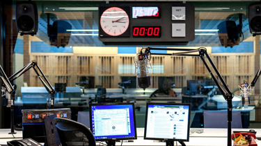 OpenGraph image for npr.org/sections/coronavirus-live-updates/2020/07/15/891404076/npr-radio-ratings-collapse-as-pandemic-kills-listeners-commutes