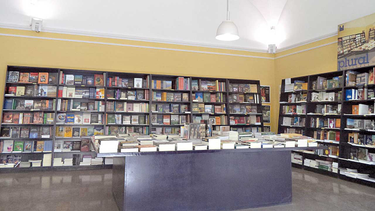 OpenGraph image for opinion.com.bo/articulo/cultura/plural-halla-solucion-umss-cierra-libreria/20210824232302832444.html