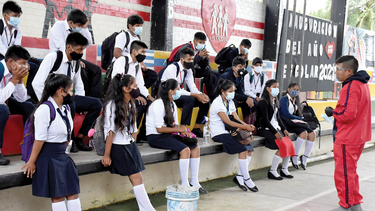 OpenGraph image for opinion.com.bo/articulo/pais/fijan-retorno-clases-aula-carnet-vacuna/20210721004048828099.html