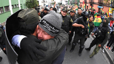 OpenGraph image for opinion.com.bo/articulo/pais/policia-advierte-aprehender-miembros-grupo-resistencia/20200131230209748847.html