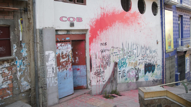 OpenGraph image for opinion.com.bo/articulo/pais/registran-explosiones-sede-cob-denuncian-atentado/20200814085831782328.html