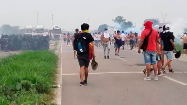 OpenGraph image for opinion.com.bo/articulo/pais/reportan-enfrentamientos-bulo-bulo-desbloqueos-ruta-santa-cruz-cochabamba/20241022103005958418.html