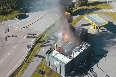 OpenGraph image for revolution-energetique.com/des-scientifiques-alertent-les-fuites-dhydrogene-sont-200-fois-plus-nefastes-pour-le-climat-que-le-co2/