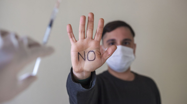 OpenGraph image for rtbf.be/info/dossier/epidemie-de-coronavirus/detail_vaccination-insuffisante-contre-le-coronavirus-a-bruxelles-chercher-les-raisons-profondes-du-refus?id=10833371