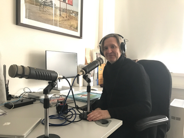 OpenGraph image for simoncroberts.com/news/a-small-voice-podcast/