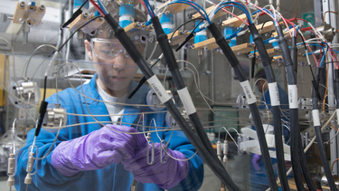 OpenGraph image for stern.de/digital/technik/keine-schwermetalle--keine-brandgefahr---ibm-baut-superbatterie-mit-materialien-aus-meerwasser-9057652.html