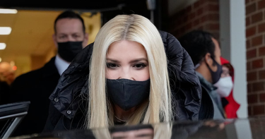 OpenGraph image for thedailybeast.com/former-cdc-bosses-complain-that-ivanka-kept-giving-them-unwanted-advice-on-coronavirus-guidance?ref=home