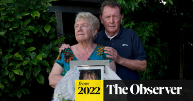 OpenGraph image for theguardian.com/uk-news/2022/oct/02/bereaved-families-fear-covid-inquiry-cover-up-after-ban-on-testimony?CMP=share_btn_tw