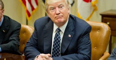 OpenGraph image for theverge.com/2017/3/29/15103504/donald-trump-iphone-using-switched-android