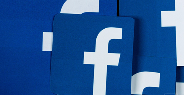 OpenGraph image for theverge.com/2018/4/6/17206394/facebook-unsend-messages-feature-update-messenger-mark-zuckerberg