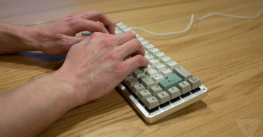 OpenGraph image for theverge.com/2019/2/17/18223384/dvorak-qwerty-keyboard-layout-10-years-speed-ergonomics