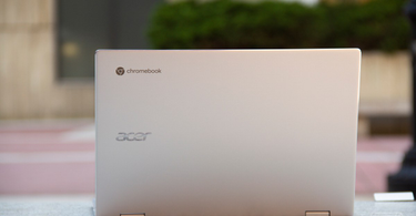 OpenGraph image for theverge.com/2021/7/23/22590425/chrome-os-release-bricked-ampersand-typo-reddit-update