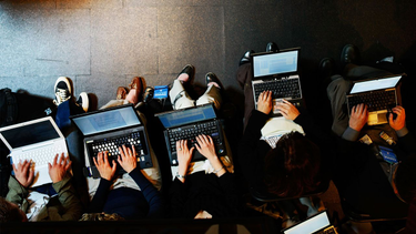 OpenGraph image for vanityfair.com/news/2019/11/politico-founder-is-launching-a-tech-site