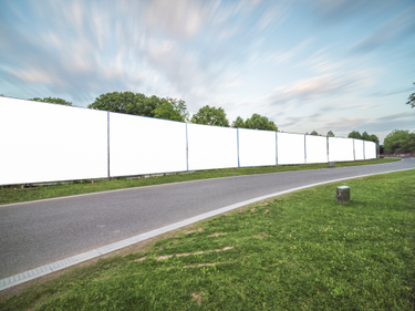 OpenGraph image for vice.com/amp/en_us/article/kz4gam/this-guy-made-an-ad-blocker-that-works-on-podcasts-and-radio?__twitter_impression=true