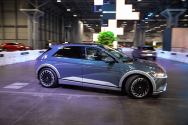 OpenGraph image for vice.com/en/article/akegmb/the-government-said-your-electric-vehicle-cant-sound-like-say-fart-noises