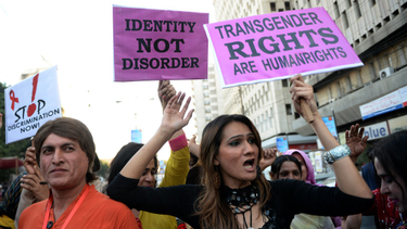 OpenGraph image for vice.com/en/article/v7vpb4/pakistan-fawzia-arshad-transphobia-transgender-act
